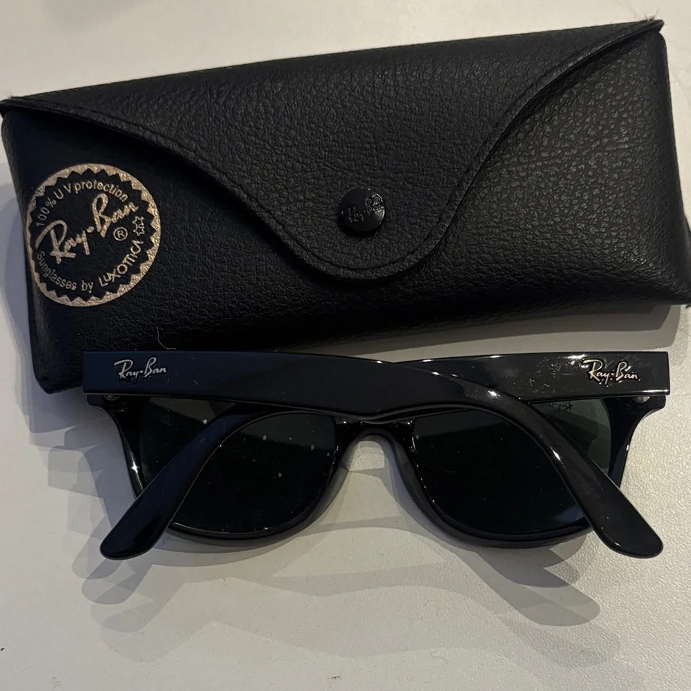 Ray-Ban Classic Black Sunglasses